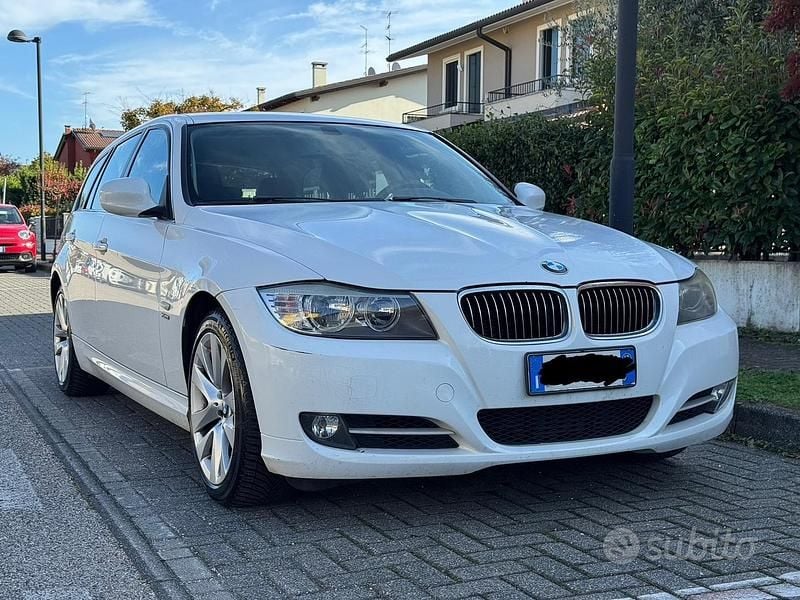 Usata BMW 330 245 CV (180 kW) 2012 Bianco Station wagon