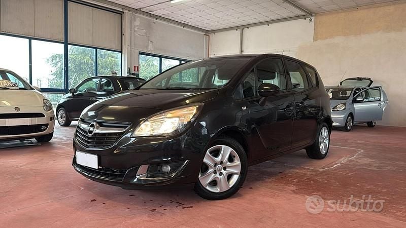 Usata Opel Meriva Cosmo 120 CV (88 kW) 2016 Nero Monovolume