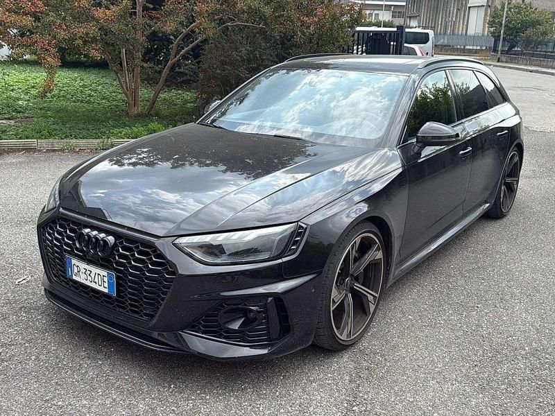 Usata Audi RS4 Ambiente 450 CV (330 kW) 2024 Nero Station wagon