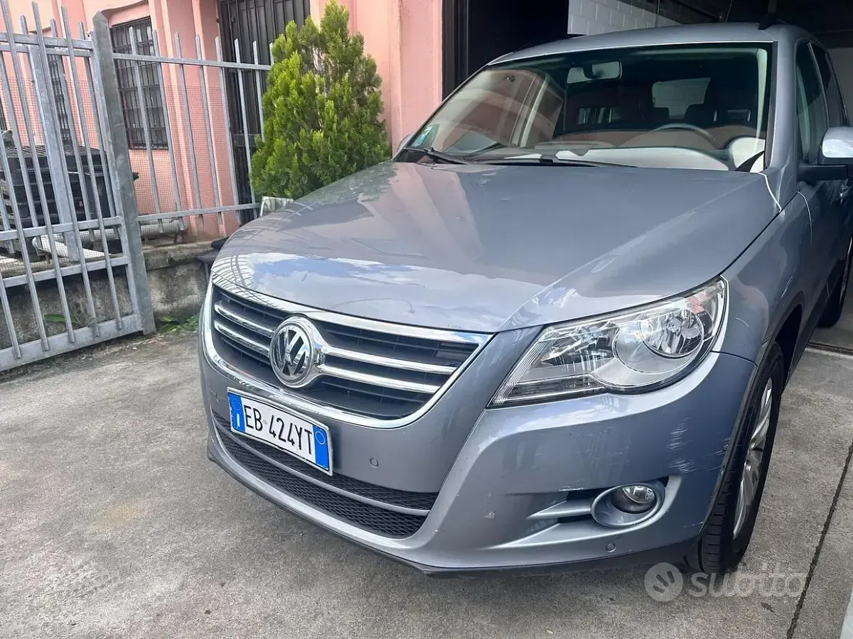 Usata VW Tiguan Trendline 150 CV (110 kW) 2010 Grigio SUV