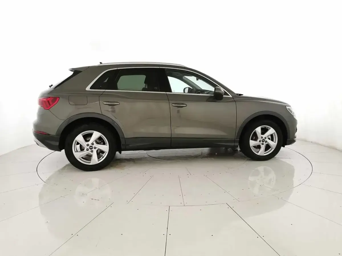 Usata Audi Q3 Advanced Plus 150 CV (110 kW) 2025 Grigio SUV