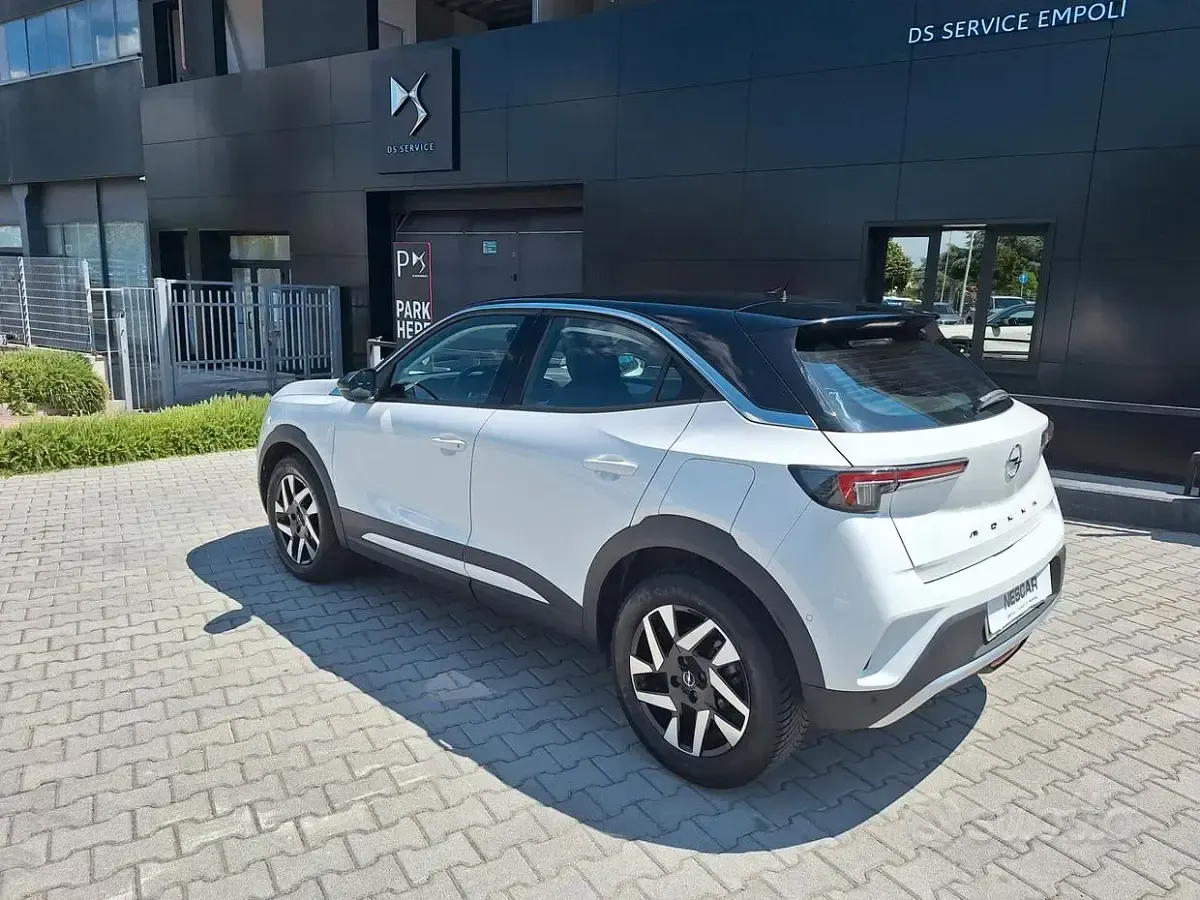 Usata Opel Mokka Ultimate 101 CV (74 kW) 2022 Bianco SUV