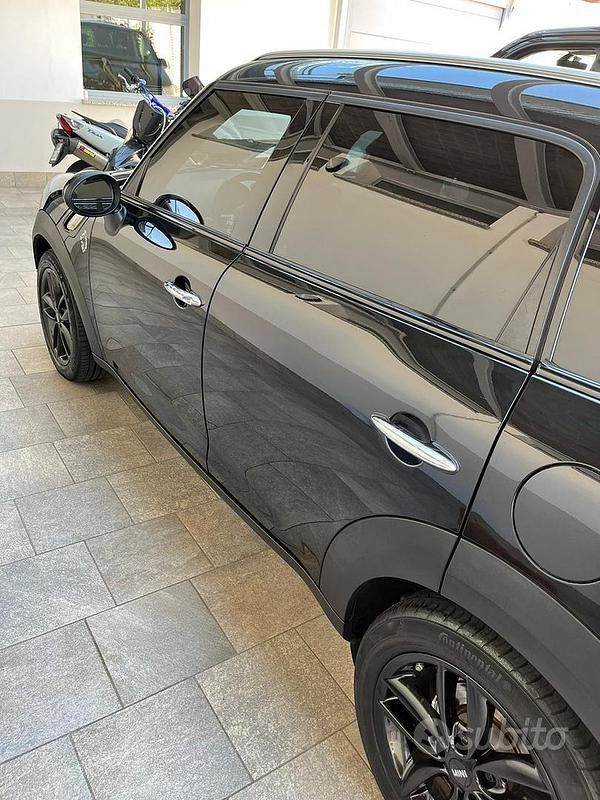 Usata Mini Countryman 122 CV (89 kW) 2016 Nero SUV