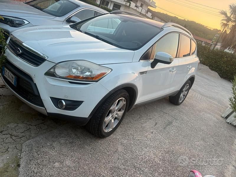 Usata Ford Kuga Titanium 136 CV (100 kW) 2010 Bianco SUV