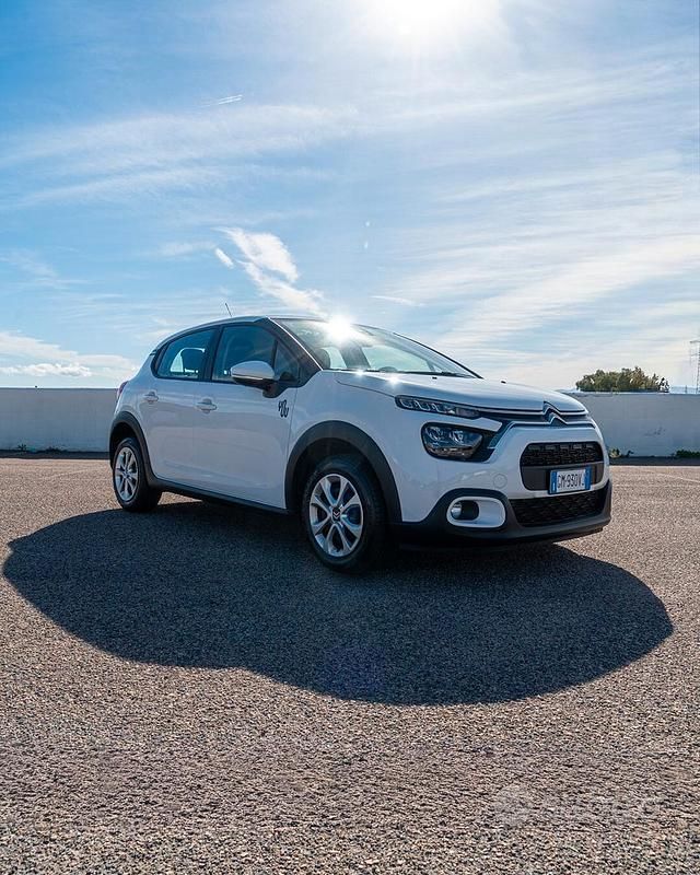 Bianco Usata 2023 Citroën C3 PureTech Due volumi | 13.500 € (Buon prezzo) - Immagine 1/4