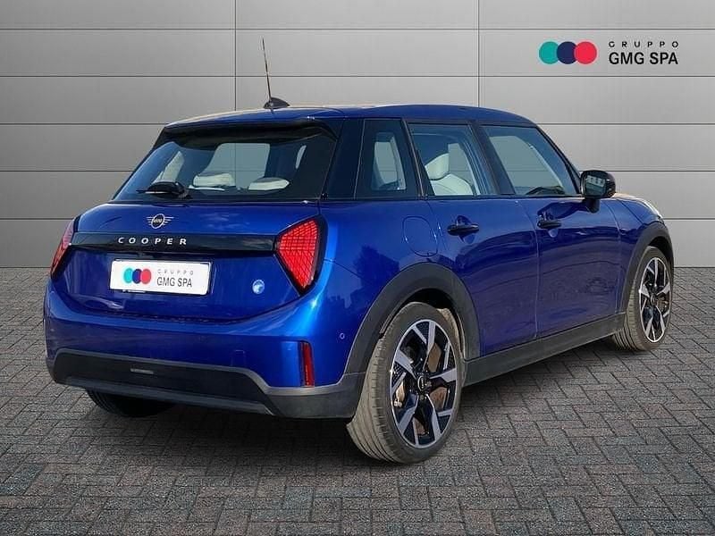Usata Mini Cooper Classic 114 kW (156 CV) 2025 Blu Utilitaria