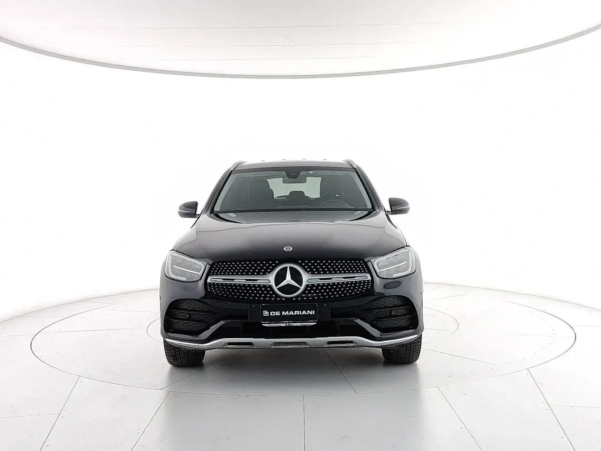 Usata Mercedes GLC300 Premium 194 CV (142 kW) 2022 Blue lunar SUV