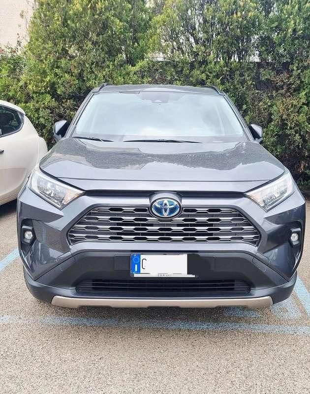 Usata Toyota RAV4 Hybrid Style 218 CV (160 kW) 2022 Grigio SUV