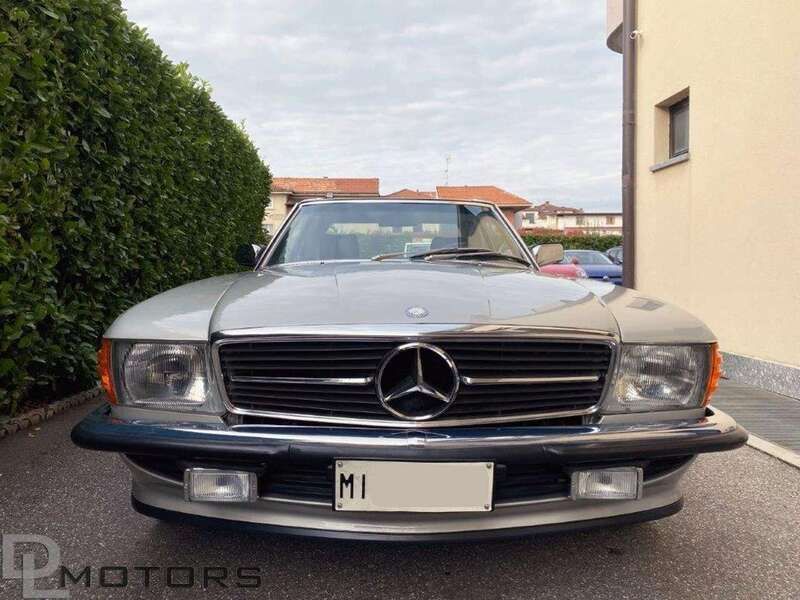 Usata Mercedes SL300 188 CV (138 kW) 1989 Grigio Cabrio