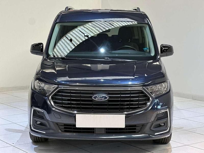 Usata Ford Tourneo Titanium 122 CV (89 kW) 2024 Blu/azzurro