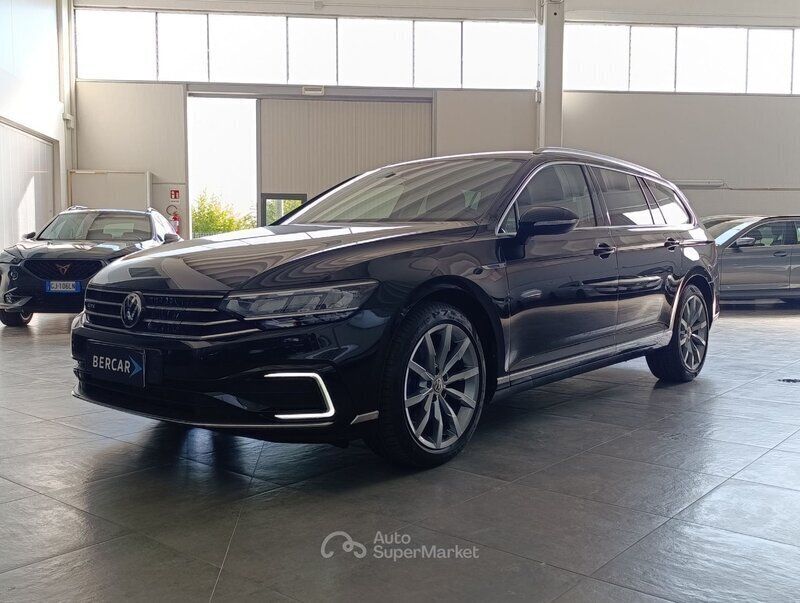 Nero Usata 2020 VW Passat GTE Station wagon | 19.900 € (Ottimo prezzo) - Immagine 1/4