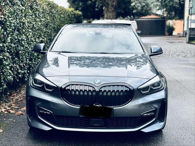 Usata BMW 120 M Sport 177 CV (130 kW) 2020 Grigio Utilitaria