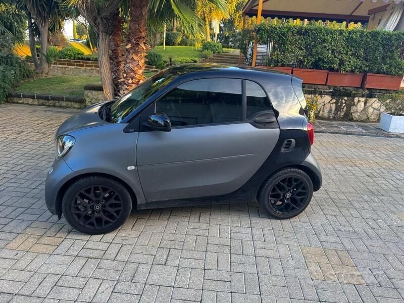 Usata 2015 Smart ForTwo Coupé Due volumi | 10.000 € (Buon prezzo) - Immagine 1/4