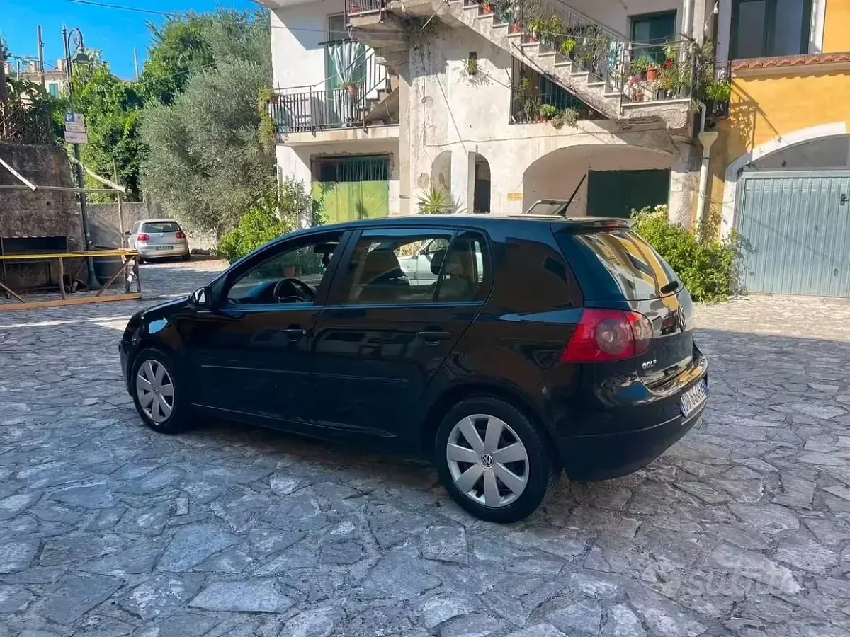 Usata VW Golf IV Sportline 105 CV (77 kW) 2006 Nero Berlina