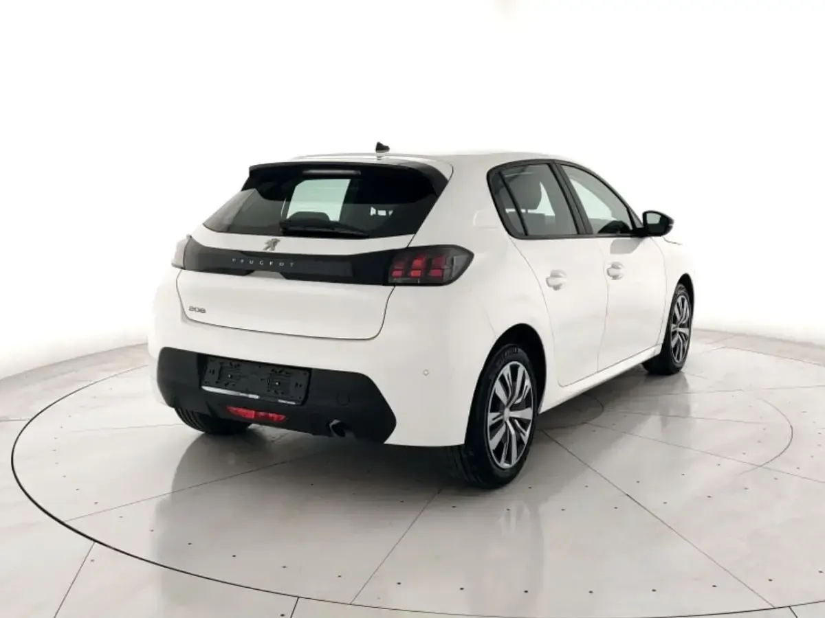 Usata Peugeot 208 Active 102 CV (75 kW) 2022 Bianco Utilitaria