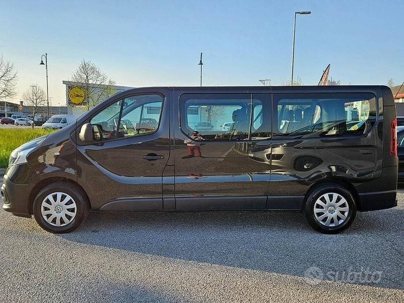 Usata Renault Trafic Zen 121 CV (88 kW) 2019 Nero Monovolume