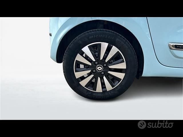 Usata Renault Twingo Techno 60 kW (82 CV) 2023 Azzurro Utilitaria