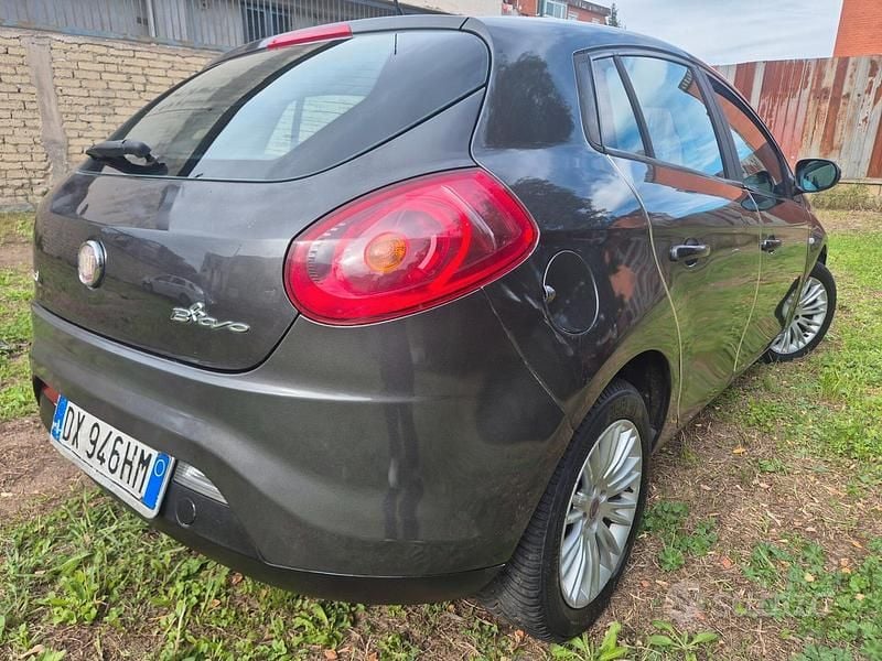 Usata Fiat Bravo 119 CV (87 kW) 2010 Grigio Utilitaria