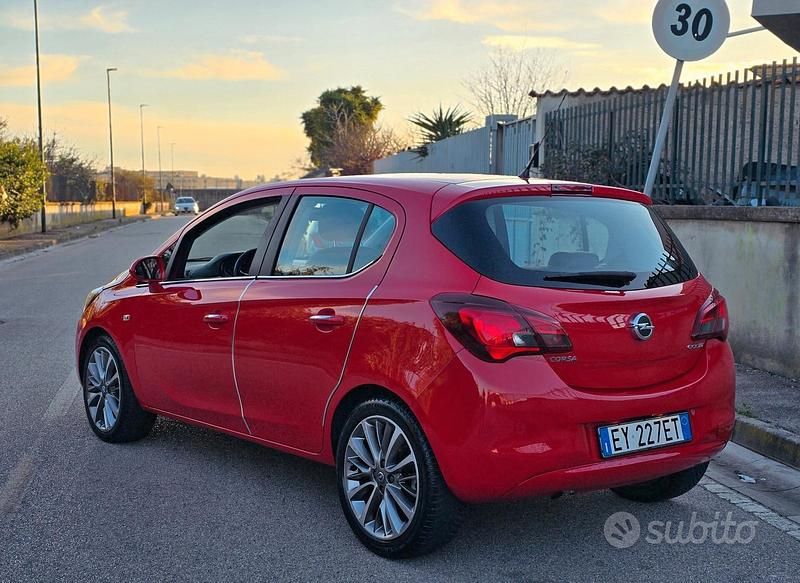 Usata Opel Corsa Cosmo 95 CV (69 kW) 2016 Rosso Utilitaria