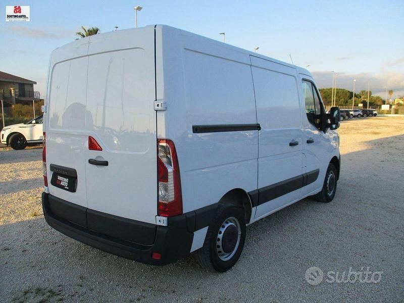 Usata Renault Master T28 150 CV (110 kW) 2021 Bianco Monovolume