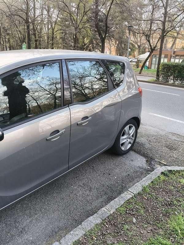 Usata Opel Meriva S 120 CV (88 kW) 2014 Grigio Monovolume