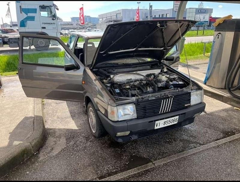 Usata Fiat Uno 105 CV (77 kW) 1985 Utilitaria