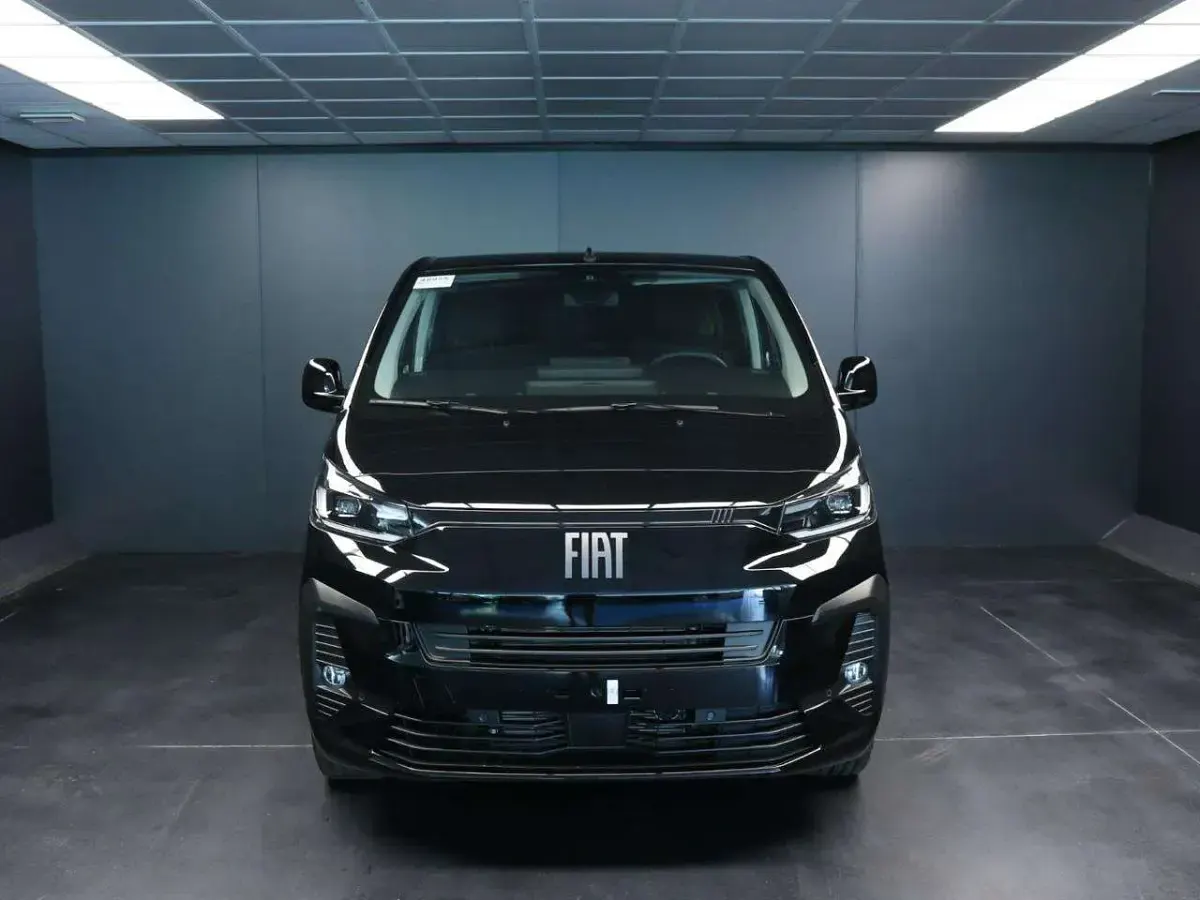 Nuova Fiat E-Ulysse 131 kW (179 CV) 2025 Nero Monovolume