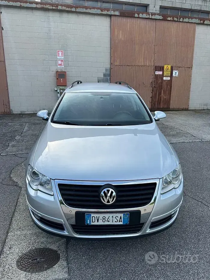 Usata VW Passat Highline 140 CV (102 kW) 2009 Grigio Station wagon