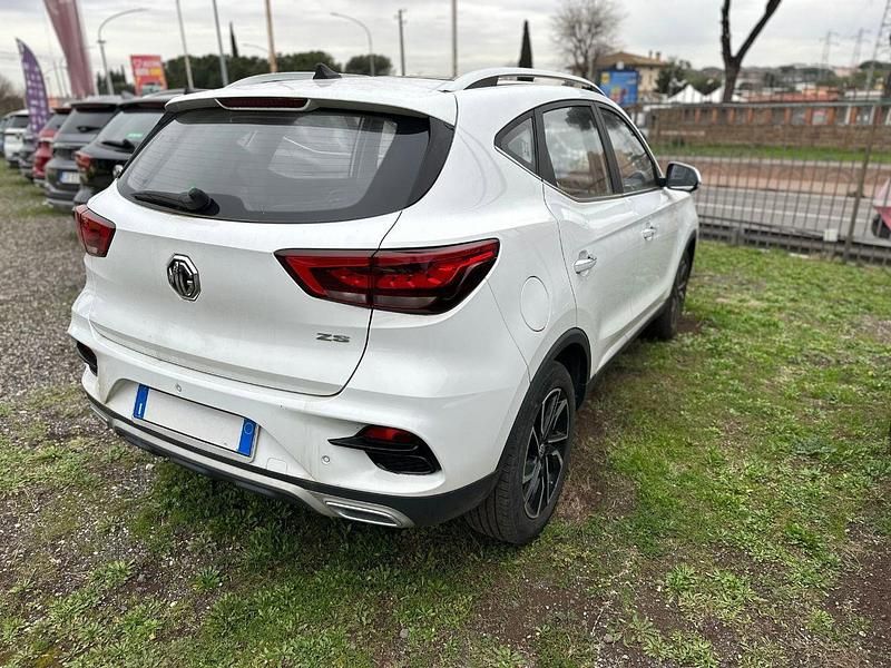Usata MG ZS Luxury 111 CV (81 kW) 2023 Bianco SUV