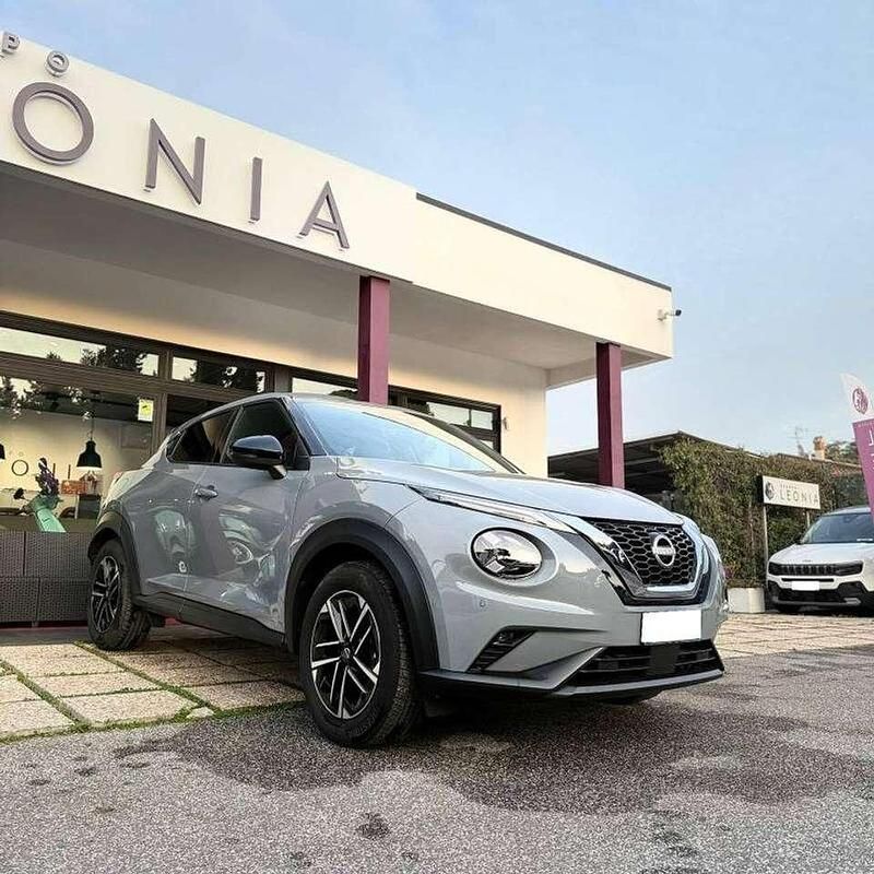 Ceramik grey Usata 2025 Nissan Juke N-Connecta SUV | 20.490 € (Buon prezzo) - Immagine 1/4