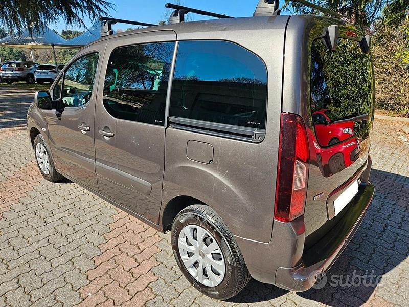 Usata Peugeot Partner Tepee Outdoor 99 CV (72 kW) 2016 Grigio Monovolume