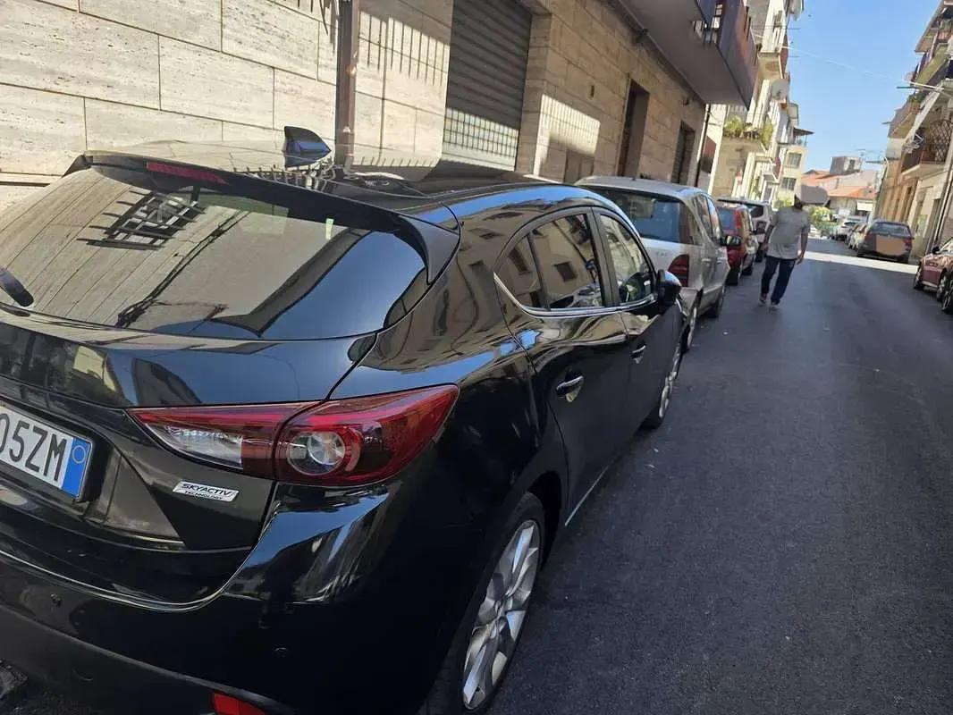 Usata Mazda 3 Exceed 150 CV (110 kW) 2015 Nero Berlina