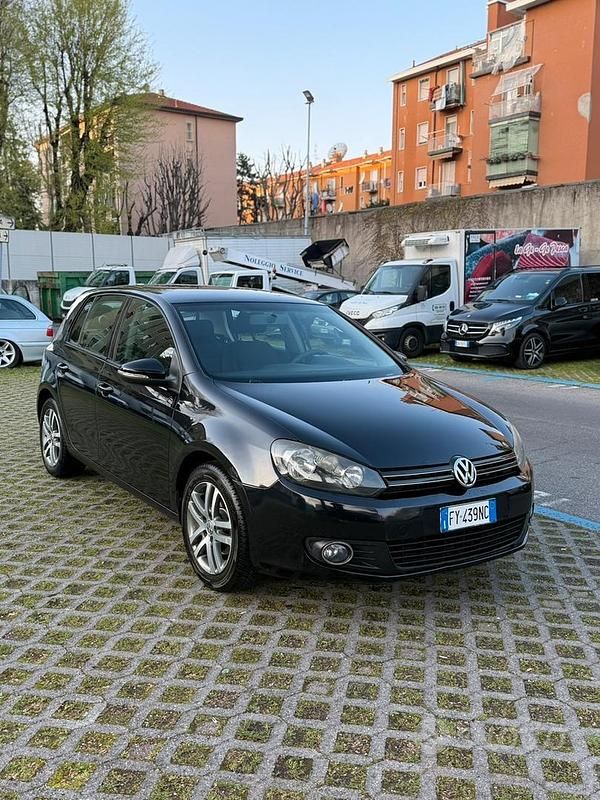 Usata VW Golf VI 105 CV (77 kW) 2011 Nero Utilitaria