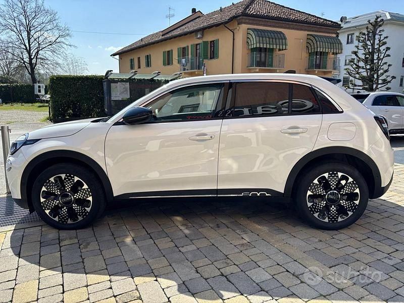Occasion Fiat 600 La Prima 110 ch (80 kW) 2025 Blanc SUV
