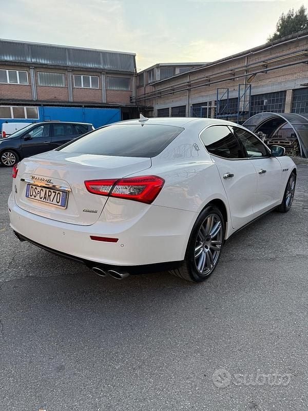 Usata Maserati Ghibli 275 CV (202 kW) 2016 Bianco Coupé