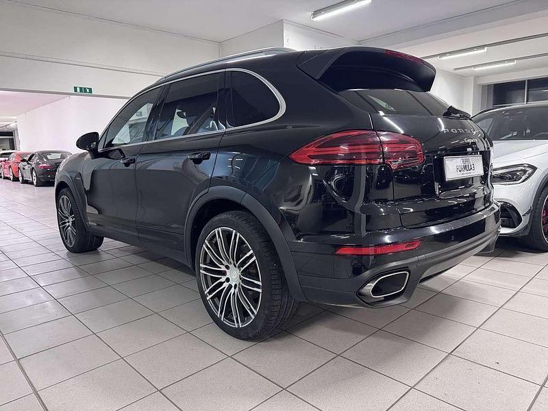 Usata Porsche Cayenne 250 CV (183 kW) 2016 Nero SUV