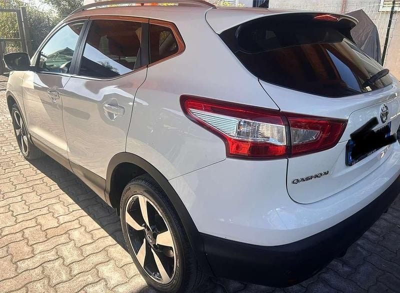 Usata Nissan Qashqai N-Vision 131 CV (96 kW) 2016 Bianco SUV