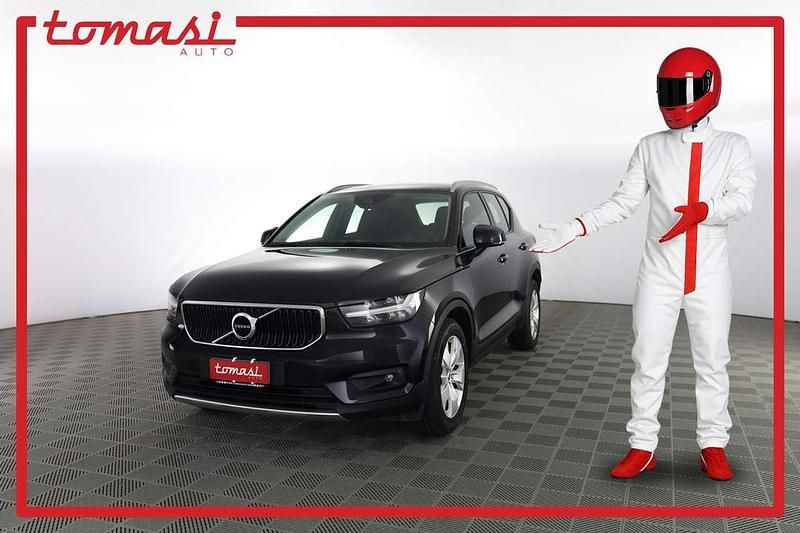 Usata Volvo XC40 Momentum 197 CV (144 kW) 2021 Nero SUV