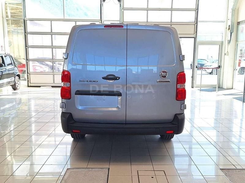 Usata Fiat Scudo 145 CV (106 kW) 2024 Grigio metallizzato artense Furgone