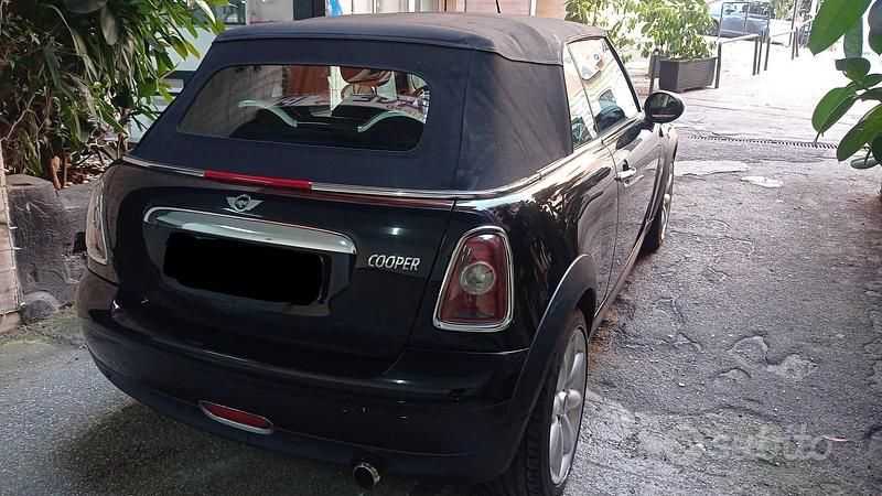Usata Mini Cooper Cabriolet 122 CV (89 kW) 2010 Nero Cabrio