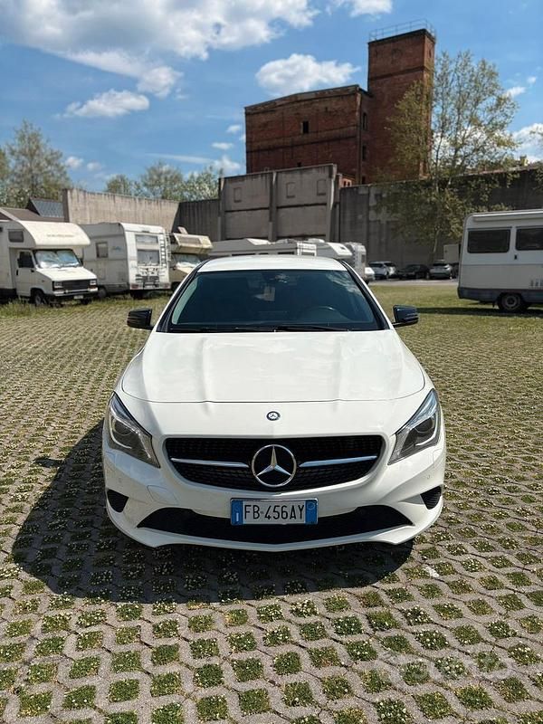 Usata Mercedes CLA220 177 CV (130 kW) 2015 Bianco Berlina