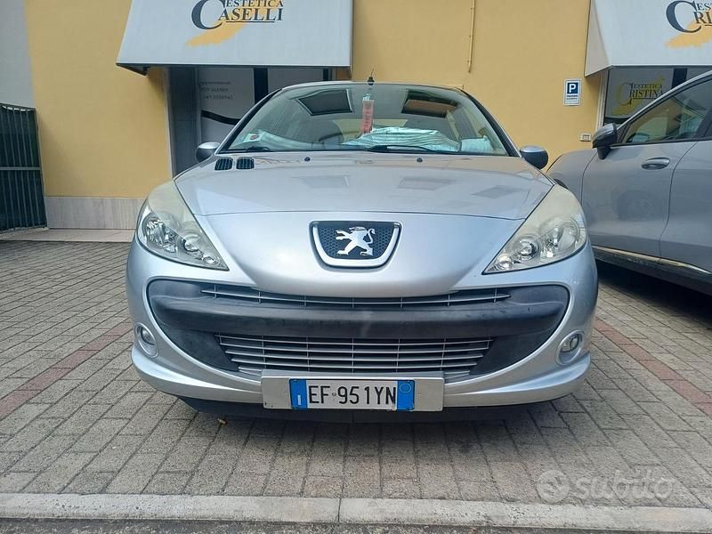 Usata Peugeot 206 60 CV (44 kW) 2011 Grigio Utilitaria