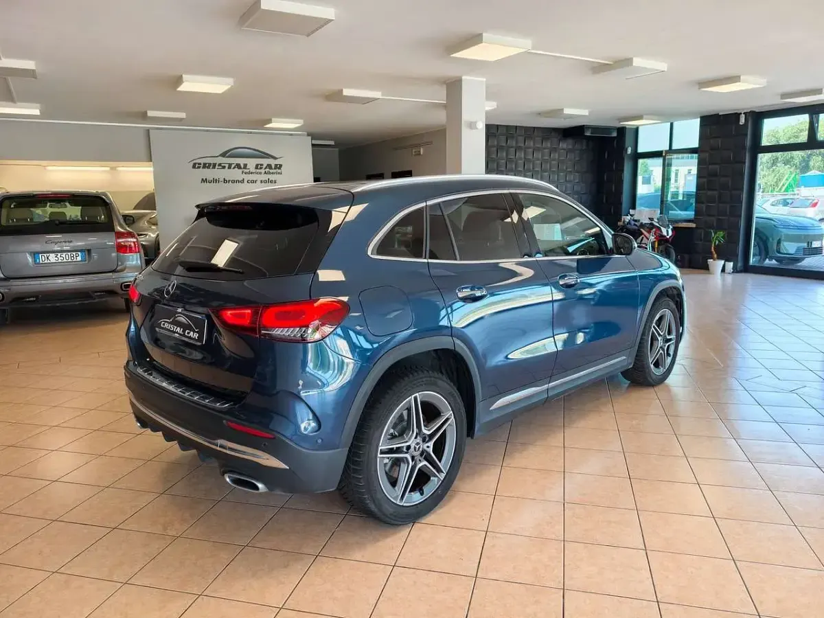 Usata Mercedes GLA250 AMG line 160 CV (117 kW) 2022 Blu/azzurro SUV