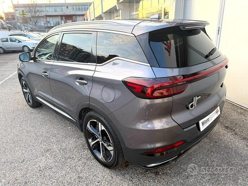 Usata DR DR 6.0 155 CV (114 kW) 2024 Grigio scuro SUV