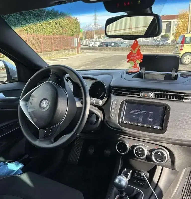 Usata Alfa Romeo Giulietta Super 120 CV (88 kW) 2019 Utilitaria