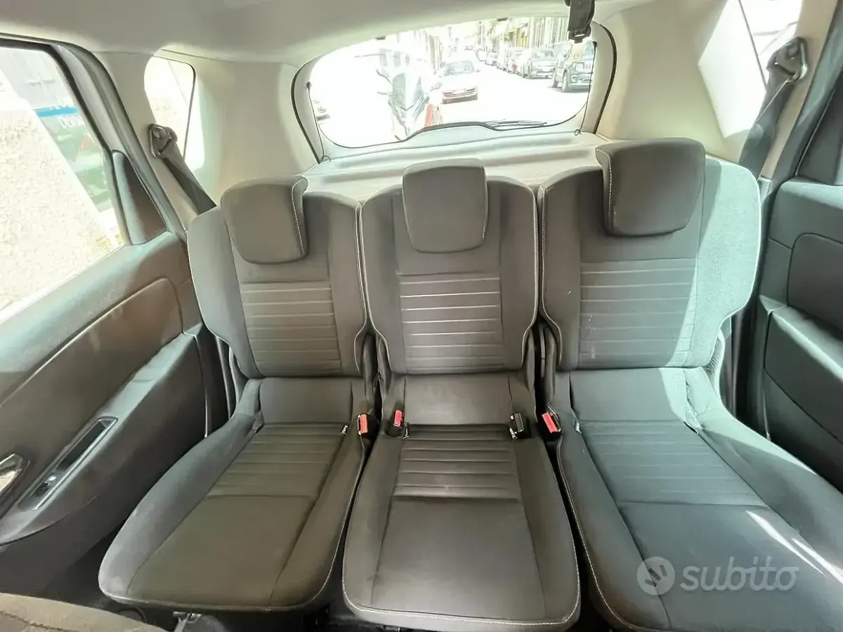 Usata Renault Scenic E-Tech XMOD 110 CV (80 kW) 2014 Bianco Monovolume