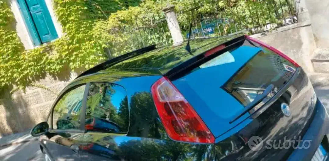 Usata Fiat Grande Punto 95 CV (69 kW) 2006 Nero Utilitaria