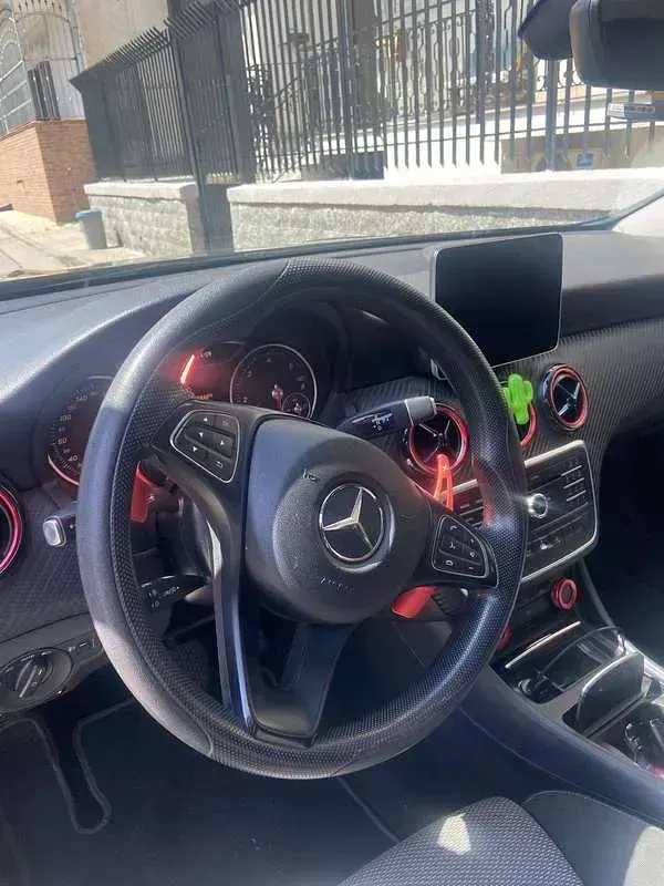 Usado Mercedes GLA200 Business 136 CV (100 kW) 2018 SUV