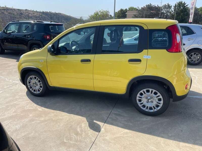 Nuova Fiat Panda 69 CV (50 kW) 2025 Giallo Utilitaria