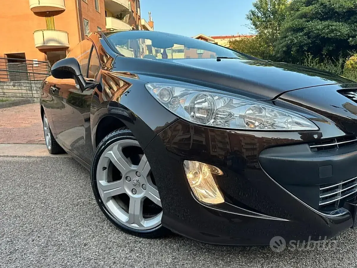 Usata Peugeot 308 CC 150 CV (110 kW) 2009 Marrone Cabrio